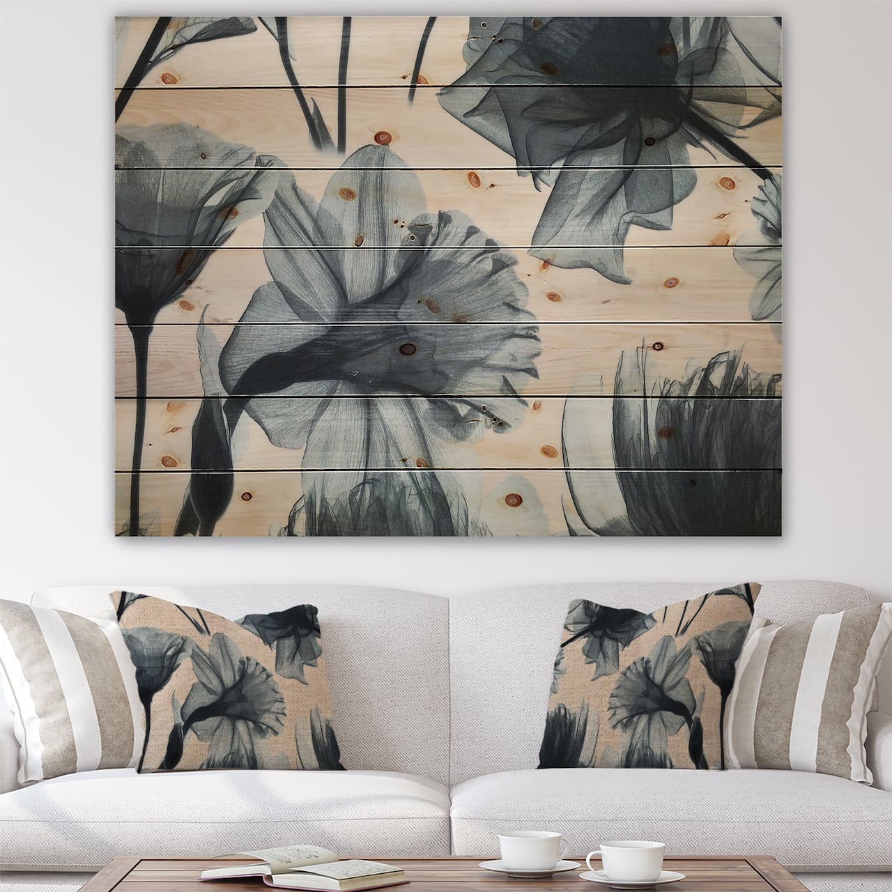 Designart - Mottled Fabric Vintage Flowers - Farmhouse Print on Natural Pine Wood